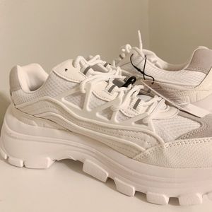 Zara Sneakers size 8 {brand nwt}